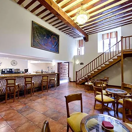Azz Claras Hotel 4*