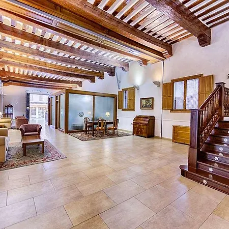 Hotell Azz Claras Peñafiel